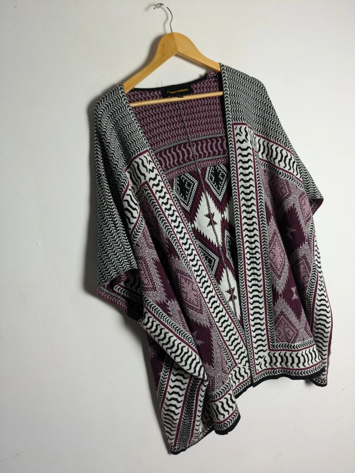 Four Elements Made in Spain Knitted Open Poncho Cape In Purple M