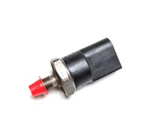 Fuel Pressure Sensor Audi A4 A5 A6 S5 Quattro Q5 Q7 R8 VW Touareg 06H906051A