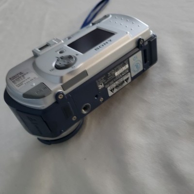 Sony Cyber-Shot DSC-P50 2.1MP Digital Camera Silver 64MB SD Card
