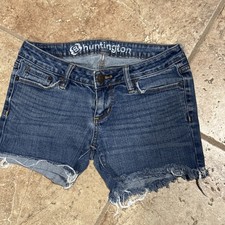Bullhead Women  s Medium Blue Denim Short Shorts Size 1 Waist 26 Rise 7 inseam 2