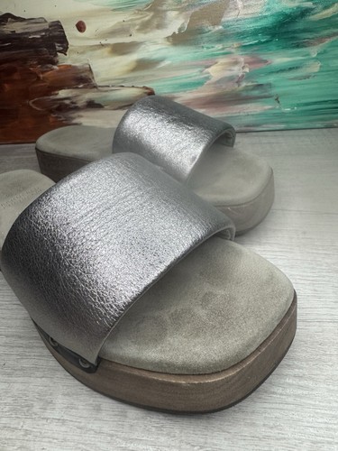 Brunello Cucinelli Metallic Leather Slide Sandals Size 39 Italy Silver Platform