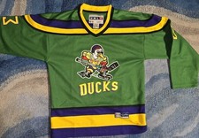 Mighty Ducks Hockey Jersey Junior Youth Medium M Fight Strap Embroidered Unlc