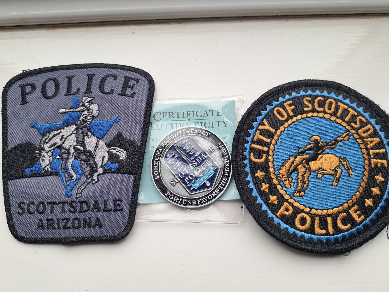 Scotsdale Police USA Patches + Challenge Coin