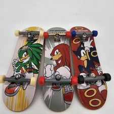 Tech Deck x Finesse Sonic The Hedgehog Jet The Hawk knuckles & sonic fingerboard