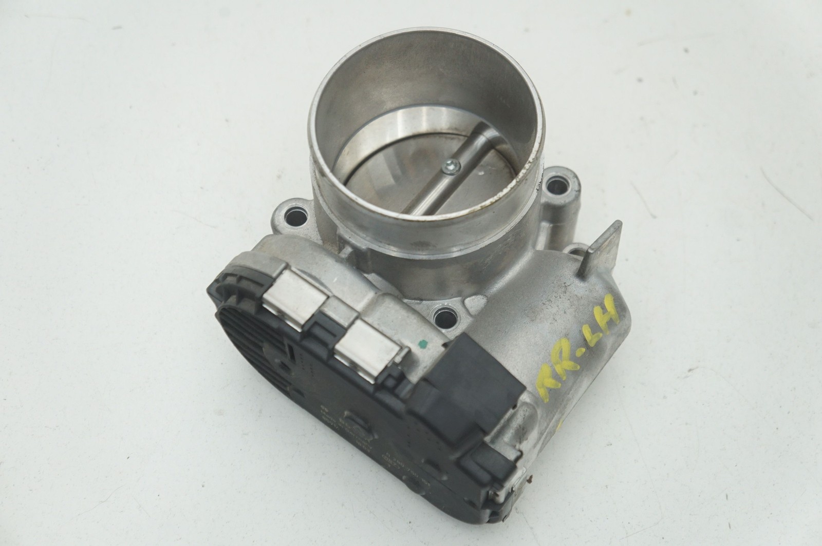 McLaren GT 2022 LEFT Throttle body P/N 11F1740CP