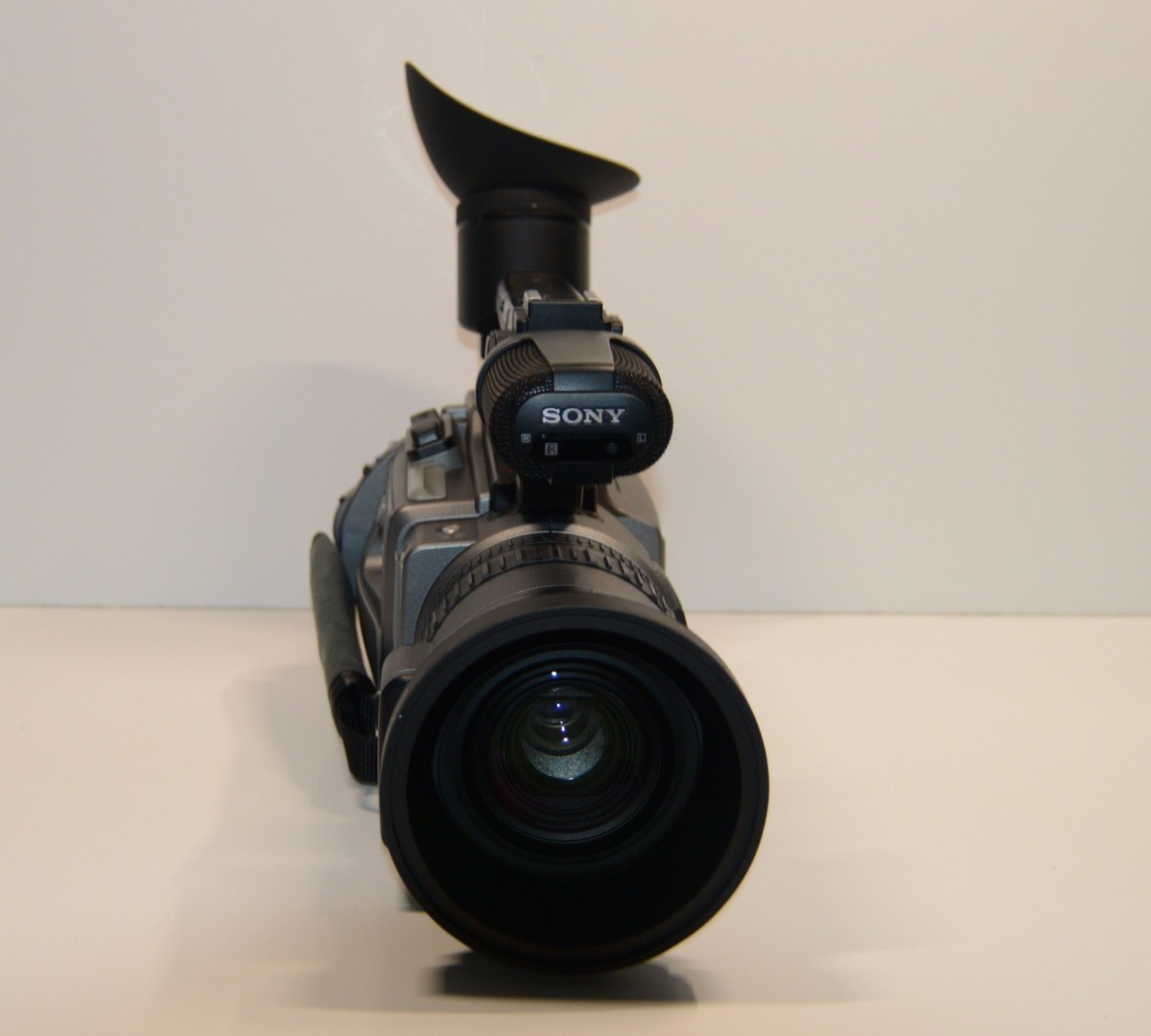 Buy Sony DCR-VX2100 Camcorder - Black online | eBay