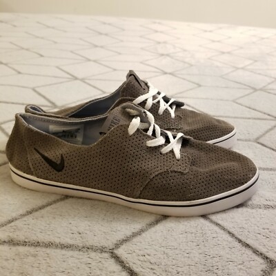 nike plimsolls womens