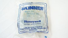 SKINNER HONEYWELL V9-60-S 001 NIB 0T1 VALVE REPAIR KIT NIB
