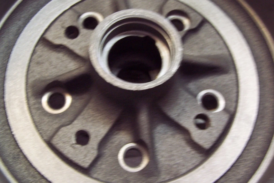 VOLKSWAGEN SUPER BEETLE FRONT DRUM ***DRILLED FOR 5 LUG PORSCHE *** PAIR (2) - Image 3 of 3