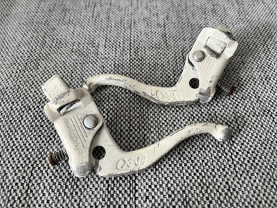Oldschool 80er BMX weiß Dia Compe Tech 4 Bremshebel datiert 1985 Survivor