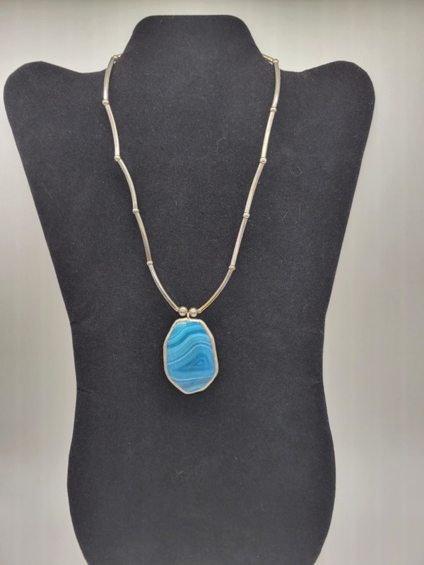 Vintage Silver Tone Blue Striped Agate Stone Pendant Necklace