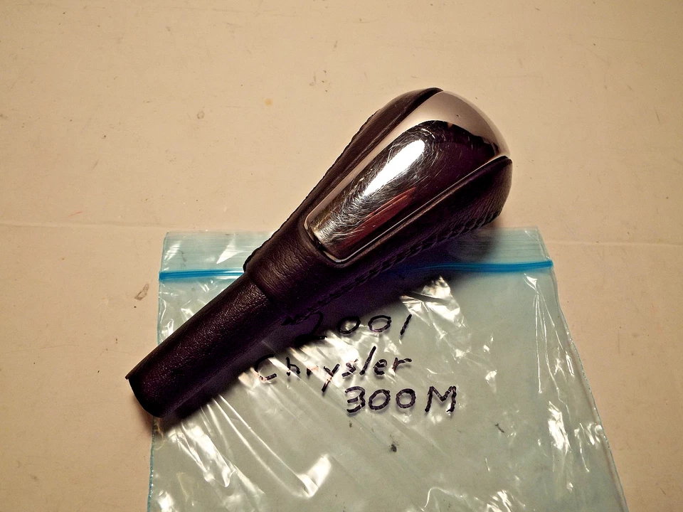 Chrysler 300M 2001 perilla de cambio. Usado. Foto 3 de 4