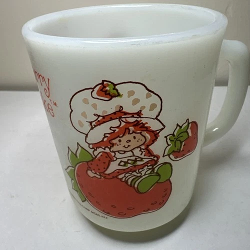 Vintage 1980 Strawberry Shortcake Mug Cup Milk Glass Anchor Hocking Fire King 