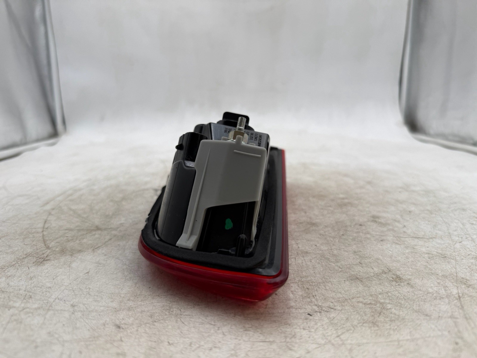 2014-2021 MASERATI GHIBLI M157 REAR RIGHT INNER TRUNK LID TAIL LIGHT LAMP OEM