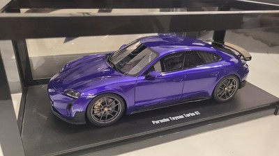 GT SPIRIT 1/18 - PORSCHE TAYCAN TURBO GT - 2023 GT520
