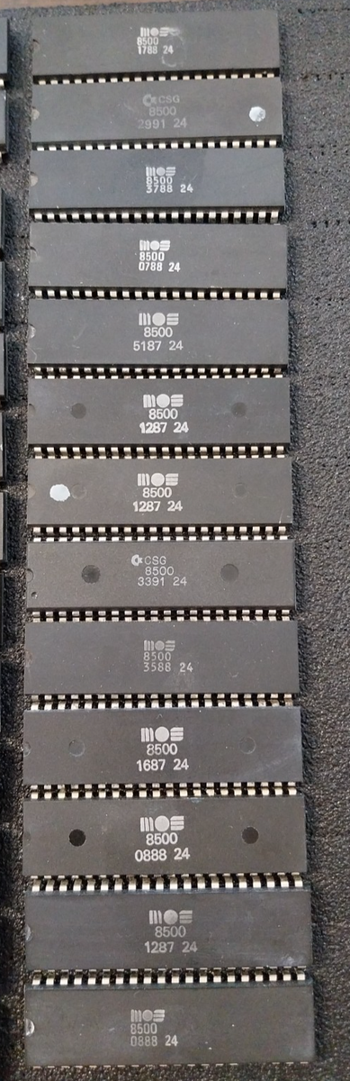 MOS 8500 Commodore 64 CPU - with normal lenght pins - Tested