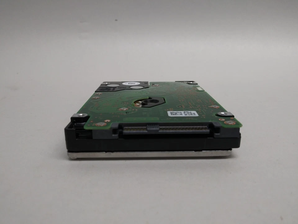 Lot of 2 Hitachi HP 10K900 HUC109030CSS600 300 GB 2.5" SAS 2 Enterprise Drive - Image 3 of 3