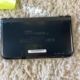 Nintendo &ldquo;New&rdquo; 3DS XL Metallic Gray Handheld Console System RED-001 Top IPS