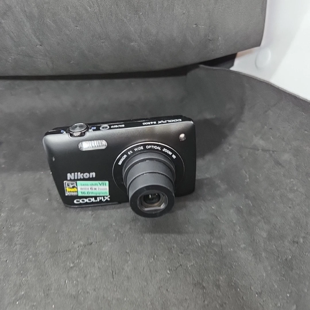 Nikon COOLPIX 4300 14-16.9MP Digital Cameras for Sale | Shop New