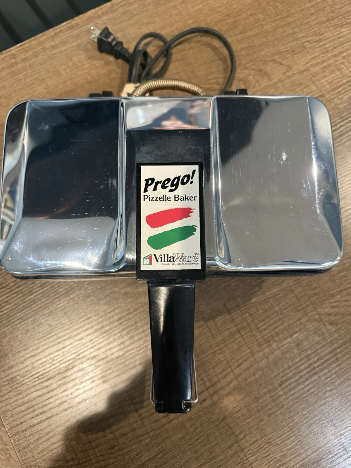 VillaWare Prego Pizzelle Baker Maker 3600-NS Italian Cookie works great!