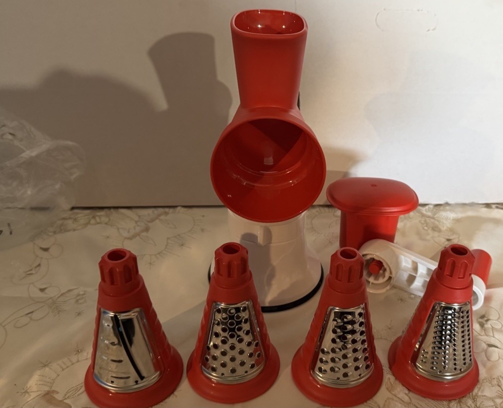 TUPPERWARE POLDO GRATTUGIA COMPLETO OFFERTA