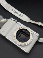 Samsung NX3000 / 20,3 MP / Full HD / Bianco / Solo corpo