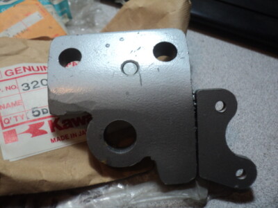 1985-87 KAWASAKI ZX 600 ZX600 NINJA BRACKET SIDE STAND NOS OEM