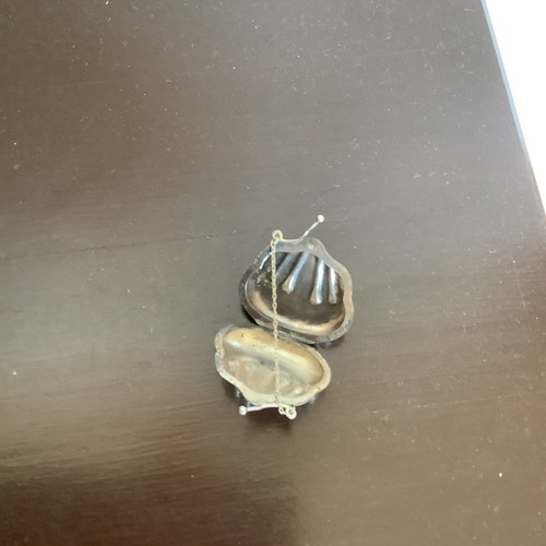 Darling Vintage Sterling Miniature Purse Pill Box - Picture 3 of 4