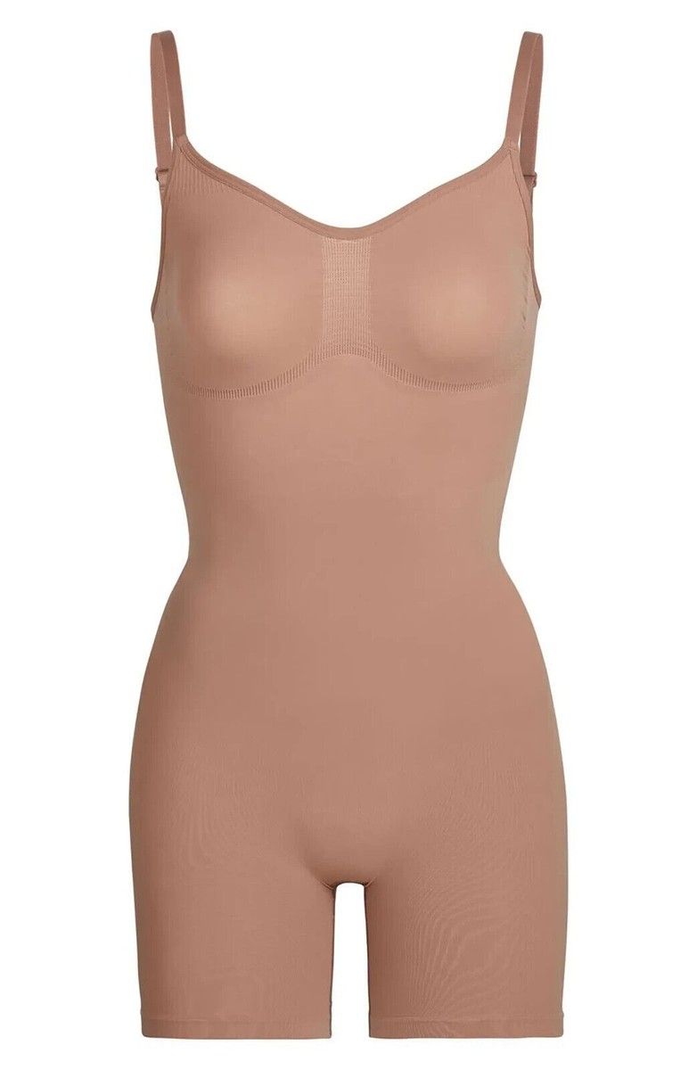 SKIMS sculpting bodysuit Sienna シェイプウェア SKIMS Seamless Sculpt Brief Bodysuit - Sienna | NET-A-PORTER