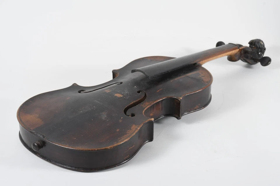 C63D09- Antike Tierkopf Geige Holz geschnitzt Perlmuttaugen - Bild 4 von 4
