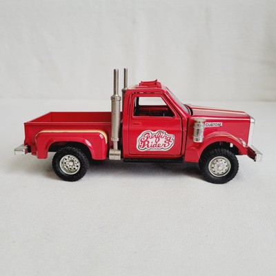 Shinsei Mini Power 1:30 Chevy Pick-up Truck ''Surfing Rider'' (incomplete; chip)