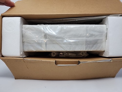 GE Spacemaker Kitchen AM/FM Clock Radio w/Counter Light White 7-4232 NEW SEALED - Picture 3 of 3