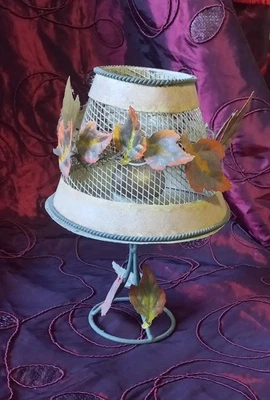 PHOTOPHORE PETITE LAMPE MOTIF FEUILLES EN METAL POUR BOUGIE - Photo 1/4