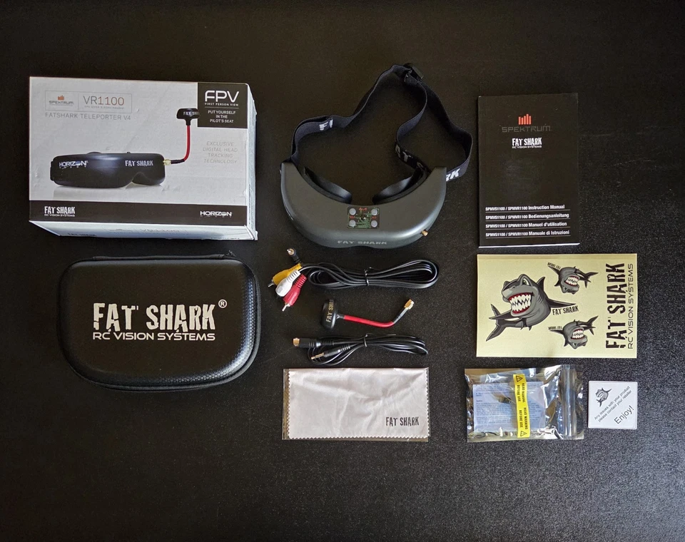 Очки Fat Shark RC Vision V4 FPV не поставляются с аккумулятором или адаптером заряда  - Изображение 3 из 4