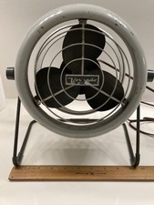 VINTAGE VORNADO MCM FAN MODEL 16D1-1 RUNS QUI...
