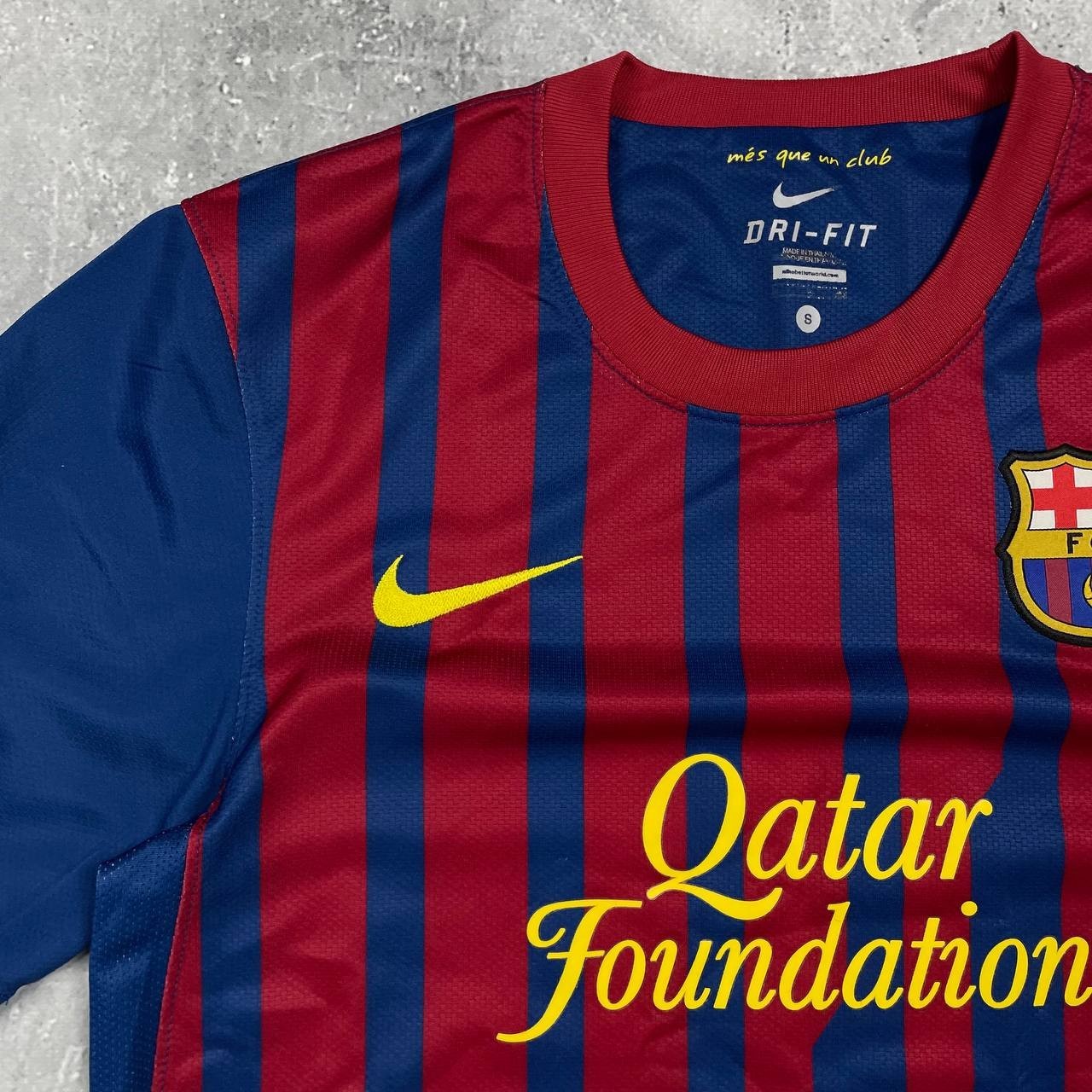 FC Barcelona 2011 2012 Home Jersey Nike Shirt Red/ Blue Size S thumbnail 6