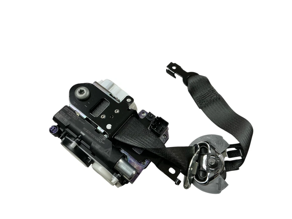 2015 16 17 18 19 2020 Cadillac Escalade левый боковой ремень безопасности черный 84324456 - Изображение 3 из 4