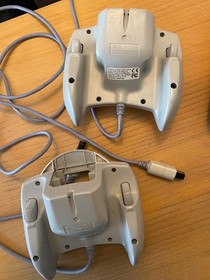 Sega Dreamcast Console, Controllers and VMUs