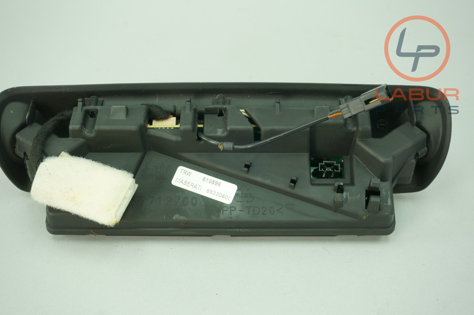 M139 03-10 Maserati Quattroporte Overhead Console Switch Panel Black A1630