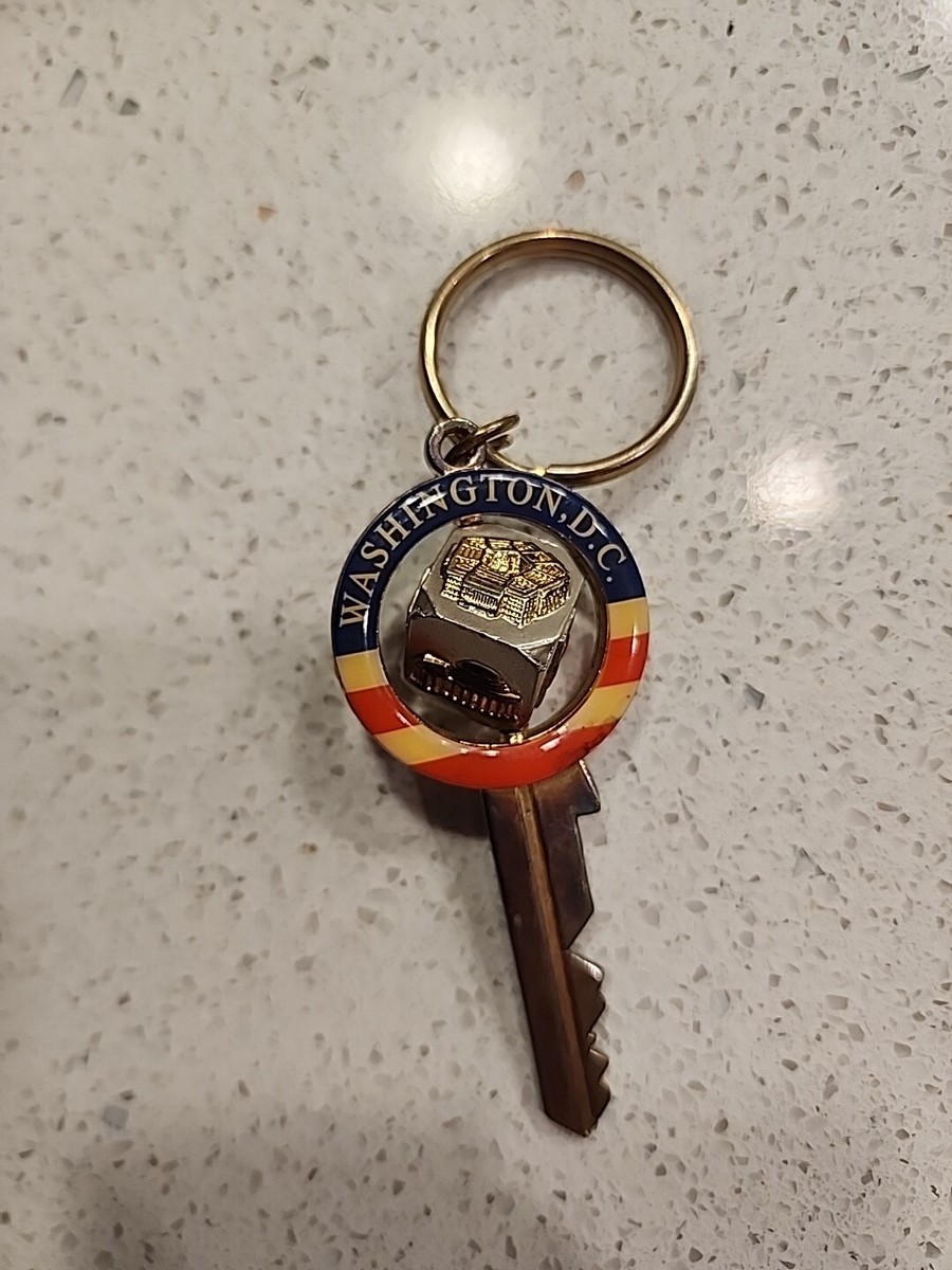 Vintage Washington DC Key Chain Spinner Dice Monument Keychain