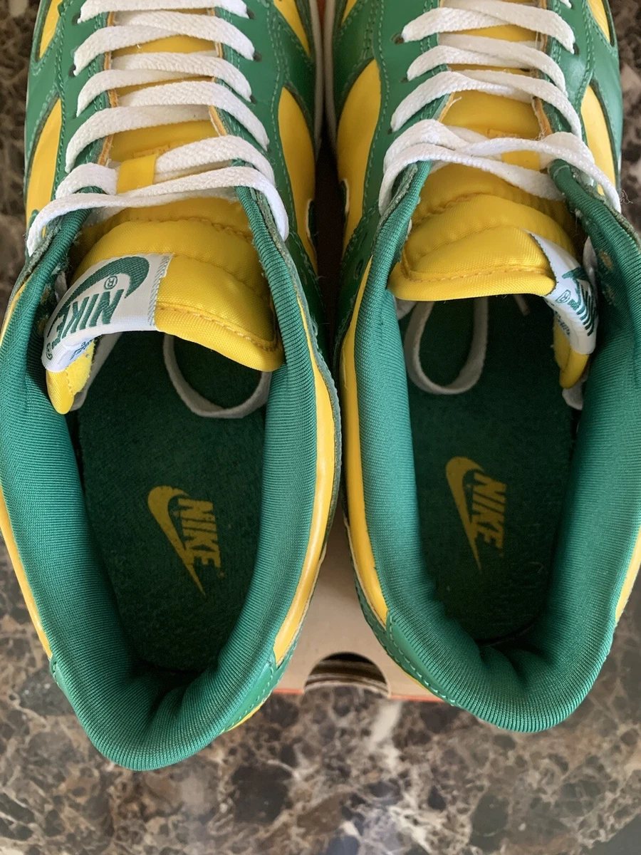 2001 Nike Dunk Low Brazil Size 9.5 Mens Used Pine Green Maize SB