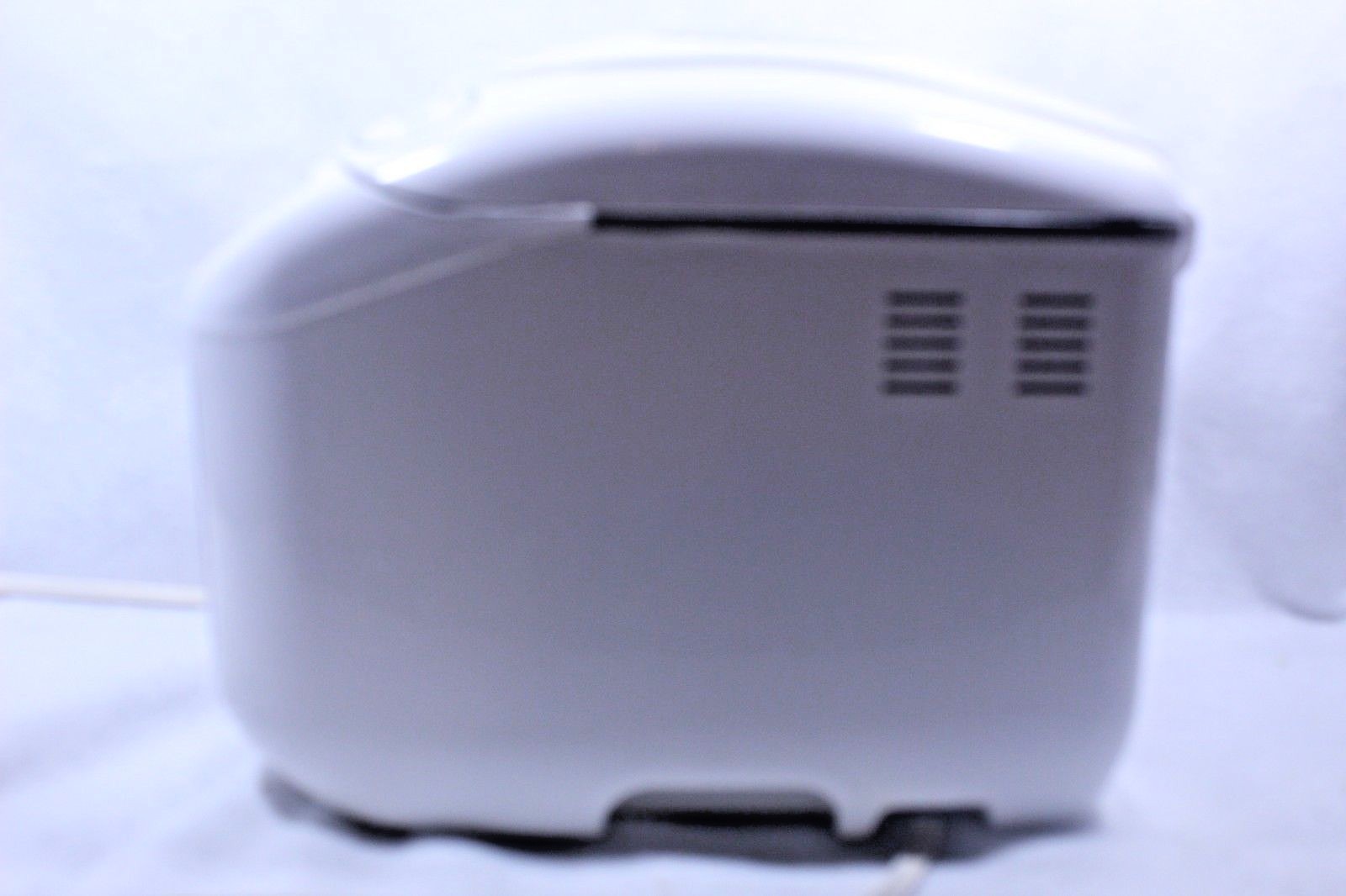 Oster 5821 Deluxe 2 Lb Bread and Dough Maker White with Recipe Book | eBay