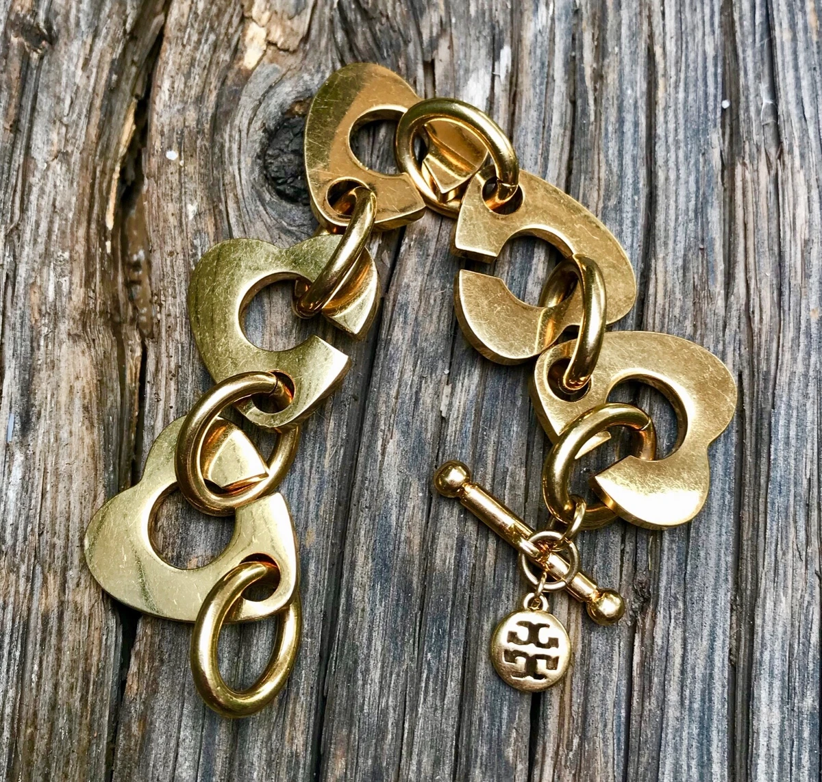 TORY BURCH RARE HEART LINK GOLD TONE BRACELET 6.25 Inches TOGGLE