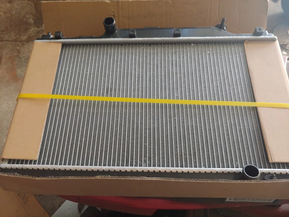 Radiador Honda Civic 2.0l serie K20 Apexi 00-15 Foto 4 de 4