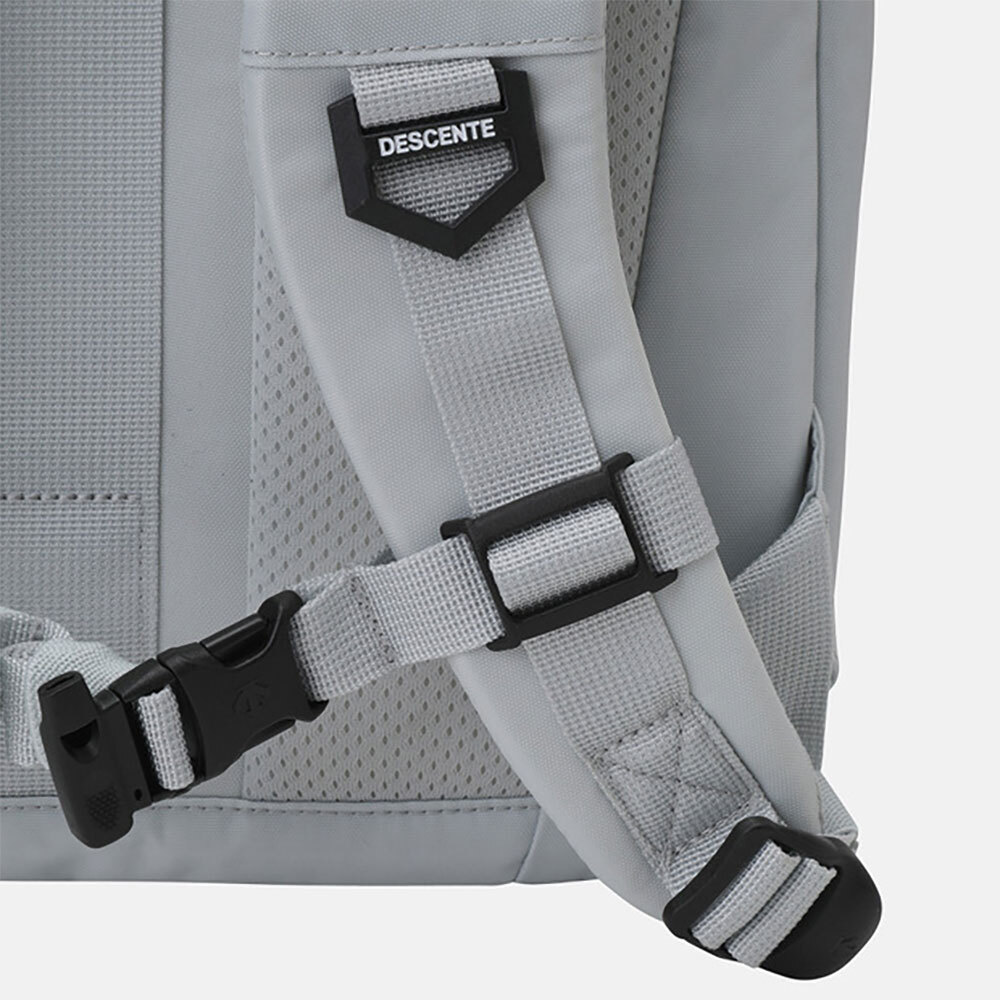 New DESCENTE MINIMAL SPORTS BACKPACK 20L SQ123UBP17 GREY UNISEX