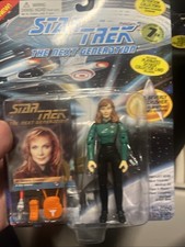 STAR TREK: The Next Generation - DR. BEVERLY CRUSHER Action Figure !