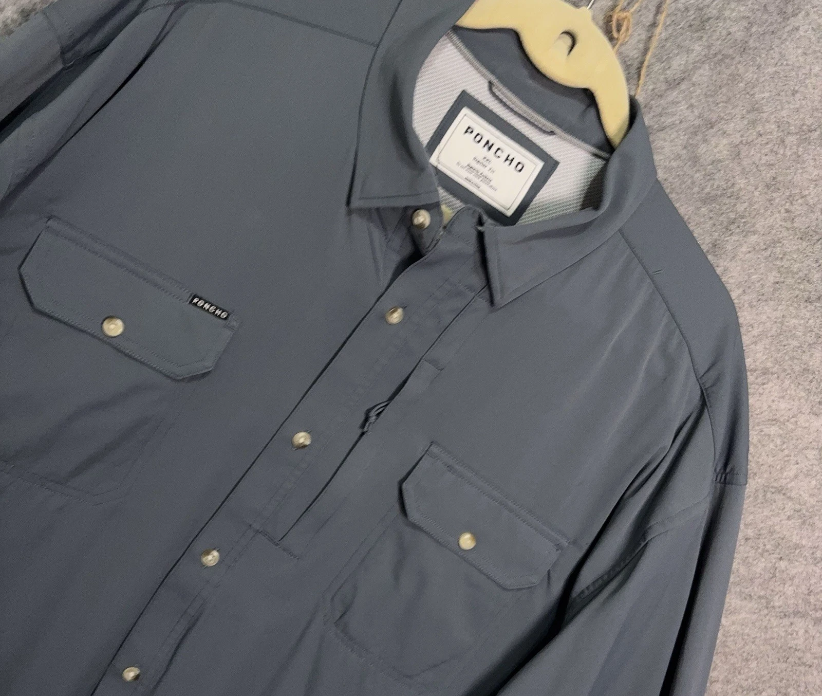Poncho Original Performance Shirt Men XXL Slate Blue Gray Magnetic Pockets
Opens in a new window or