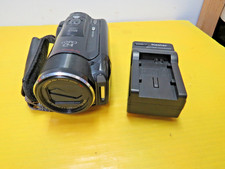 Canon VIXIA HF M30 Camcorder video stores on SD card