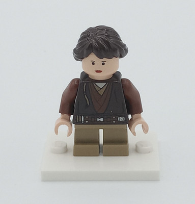 Lego Female Padawan from yodachron