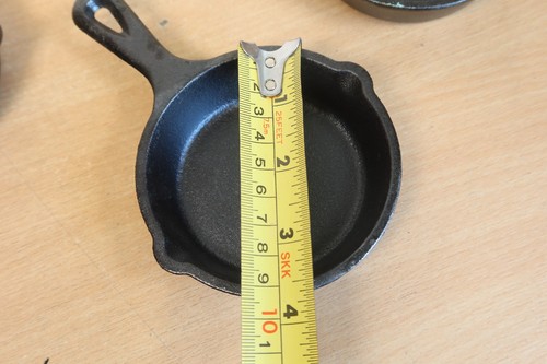 4 Lodge Miniatur Pfanne 3,5" Mini Skillet Bratpfanne robust Gusseisen LMS LOT - Bild 12 von 15